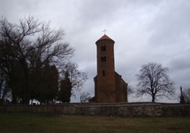 Kościółek - widok od strony wejścia.