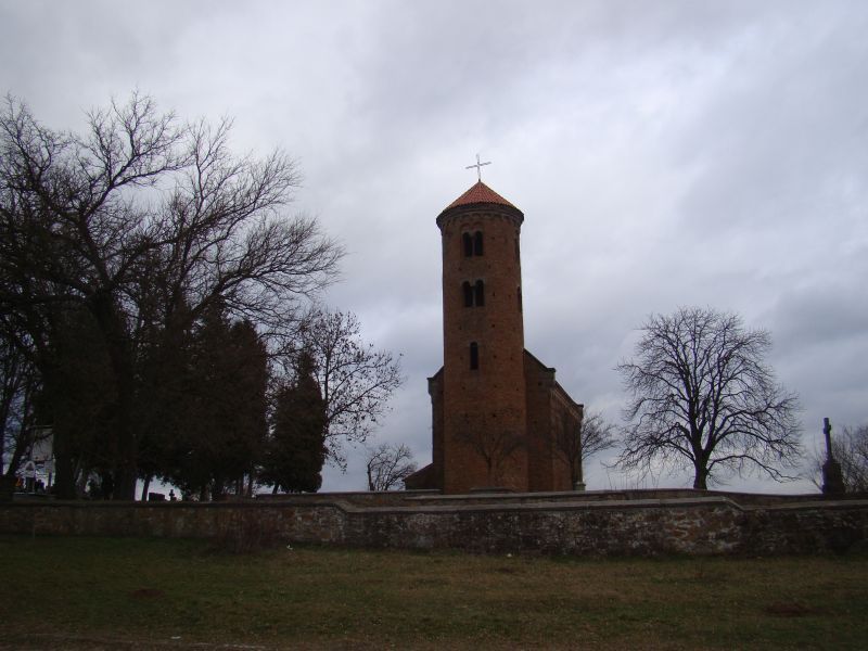 Kościółek - widok od strony wejścia.