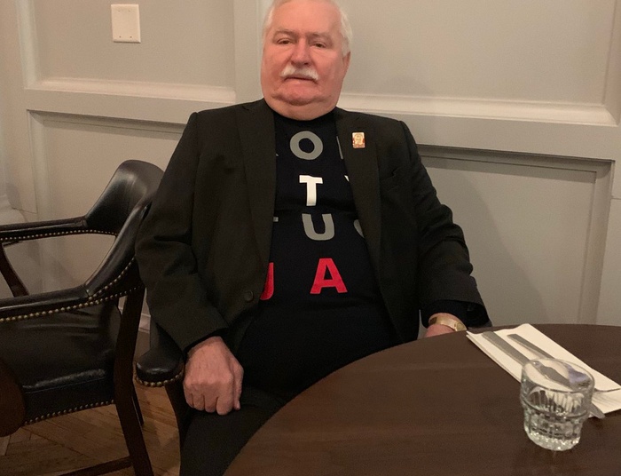 Lech Wałęsa publicznie groził Kaczyńskiemu. "Po wyborach jadę z taczkami"