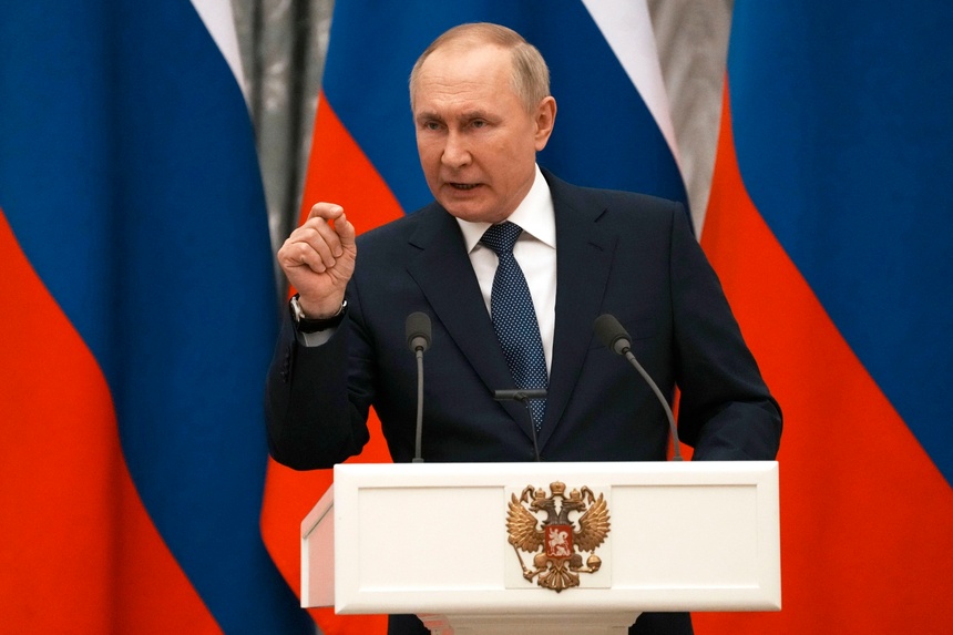 Władimir Putin w Pałacu Elizejskim. Fot. PAP/EPA