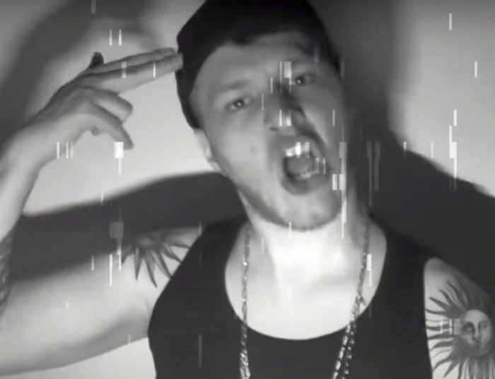 Syn Gowina nagrał antypisowską piosenkę w #Hot16Challenge2. Terlecki: To jakiś świr