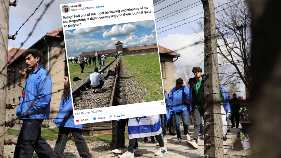 Kobieta pozująca na tle bramy byłego obozu koncentracyjnego Auschwitz-Birkenau. (fot. Twitter, PAP/Zbigniew Meissner)