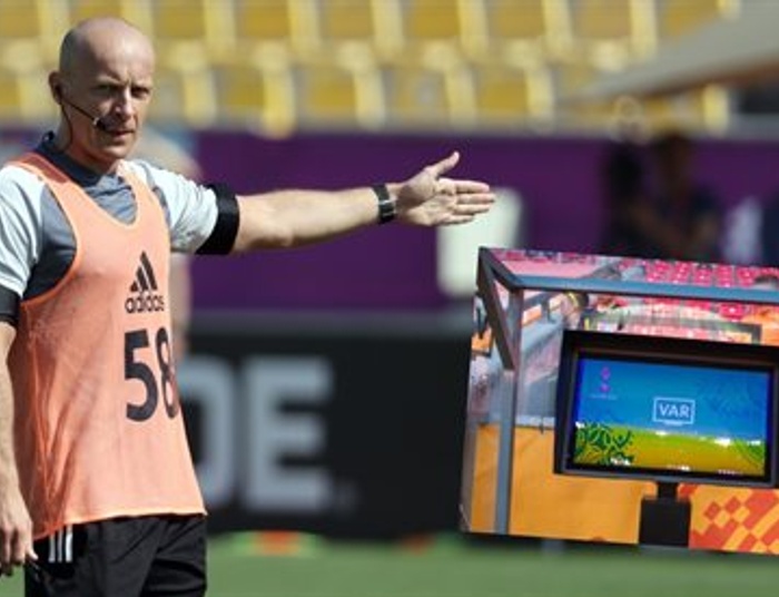 Koszmar VAR – inwigilacja totalna