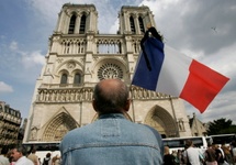 Katedra Notre Dame w Paryżu. Fot. EPA/LUCAS DOLEGA