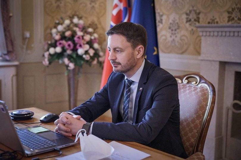 Internet: na zdjęciu premier Słowacji, Eduard Heger
