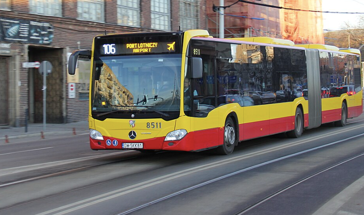 Bezpłatny kurs i gwarantowana praca. Miasto szuka kierowców