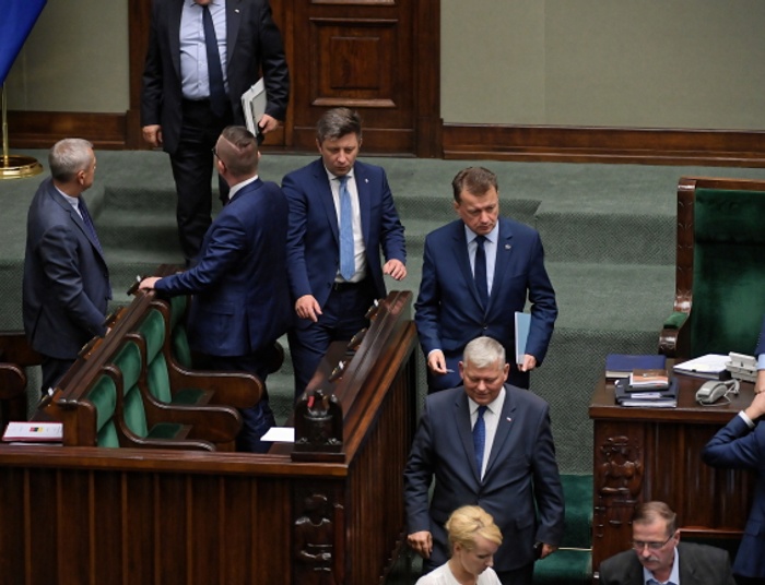 O jeden krok za daleko, czyli pożegnanie z PiS.