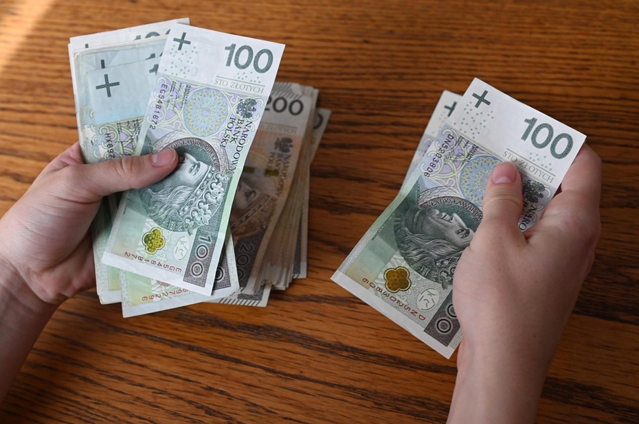 Przedsiębiorcy wkrótce zapłacą podatek minimalny, czyli podatek od przychodów. Fot. PAP/Marcin Bielecki