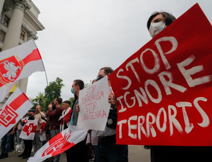 Unia zabrała głos: Białoruskie władze zagroziły bezpieczeństwu pasażerów i załogi samolotu