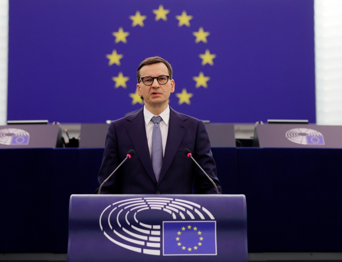 Swoje przewinienia podnieść do kwadratu i o to oskarżyć... przeciwnika