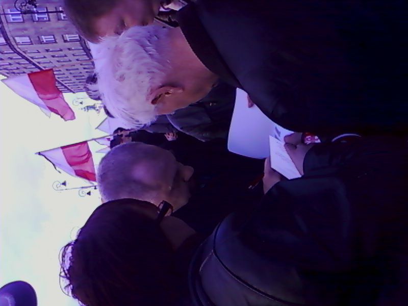 A Sasin dał mi autograf, bardzo sympatyczni Ci faszyści i bez problemu z nimi pogadać można w przeciwieństwie do ...