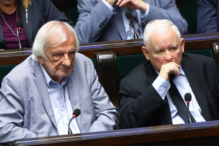 Jarosław Kaczyński (z prawej) i Ryszard Terlecki. Fot. PAP/Rafał Guz