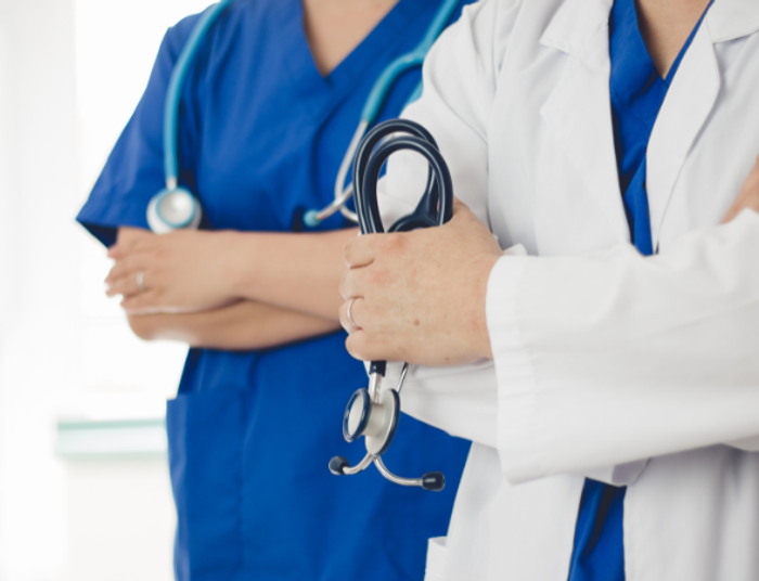 Poważne problemy lekarzy. Prokuratura przedstawiła medykom ciężkie zarzuty