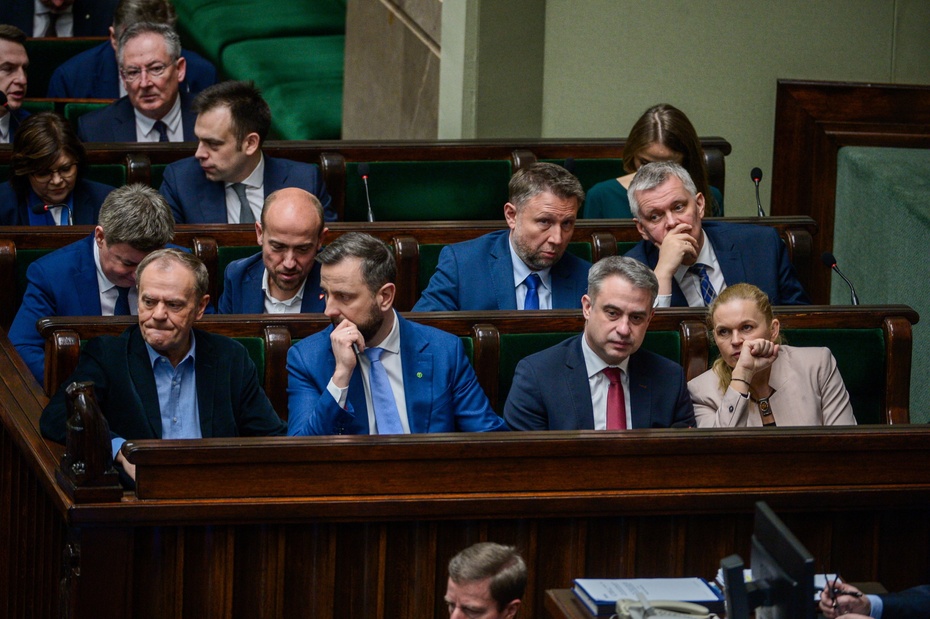 Współna lista wyborcza partii tworzących rząd jest nierealna, uważa ekspertFot.  PAP/Marcin Obara