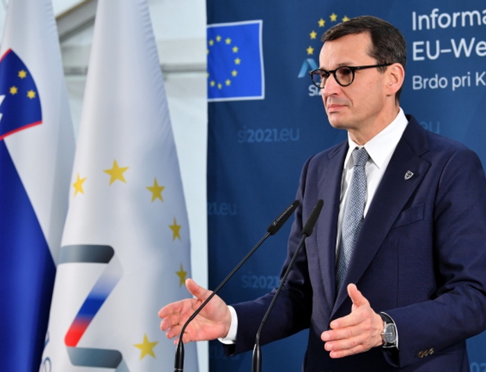 Mamy hybrydowy polexit