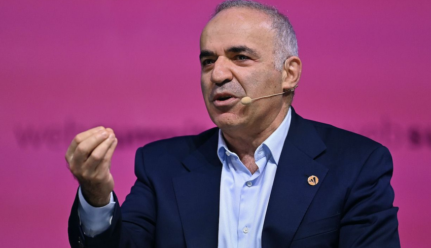 Garri Kasparow III WŚ już trwa