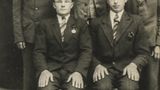 Koledzy z Mielnicy Podolskiej 1939. Górny rząd od lewej - Józef Wojciechowski, Kazimierz Babaruk, Piotr Krudus. Siedzą - NN, Jacic - Sybirak, po zwolnieniu marynarz, zginął w czasie służby na okręcie podwodnym