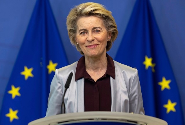 Przewodnicząca Komisji Europejskiej Ursula von der Leyen. Fot. PAP/Olivier Matthys / POOL