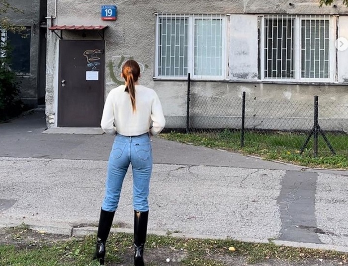 Marianna Schreiber została raperką. Nagrała teledysk na blokowisku. "Polityczny dramat"