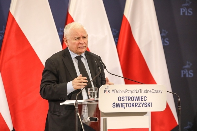 Jarosław Kaczyński w Ostrowcu Świętokrzyskim. Fot. PAP/Adam Kumorowicz