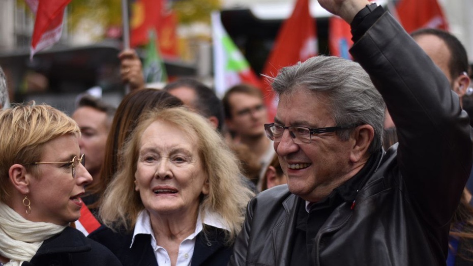 Annie Ernaux i Jean Luc Melenchon podczas protestu w Paryżu, fot. Twitter/