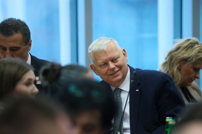 Poseł PiS na komisji kultury: "Do widzenia, debile". "Nie przeproszę"