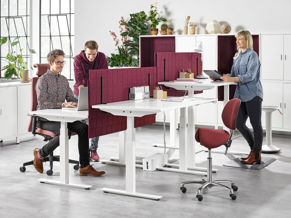 Ergonomiczne krzesła biurowe – jak wybrać idealny model?