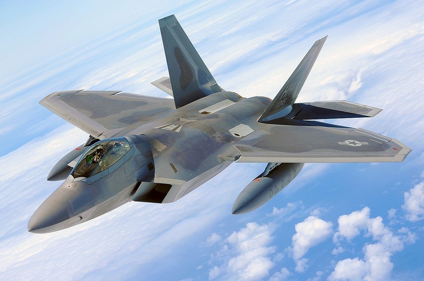 Myśliwce F-22 Raptor będą patrolować polskie niebo. Fot. Wikipedia