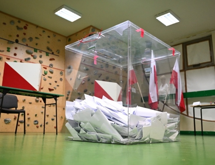 Polska demokracja okazała się silniejsza od PiS-owskich rządów