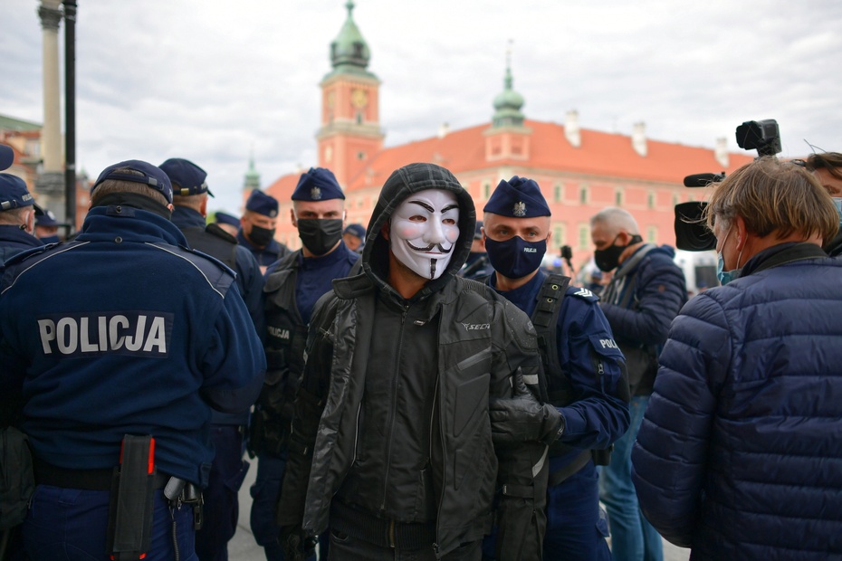 Nerwowa atmosfera podczas strajku przedsiębiorców. Fot. PAP/Marcin Obara