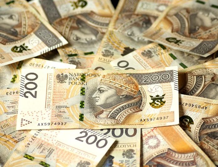 Cięcia socjalu niemal pewne? Bugaj: Tusk to liberał, czeka na odpowiedni moment