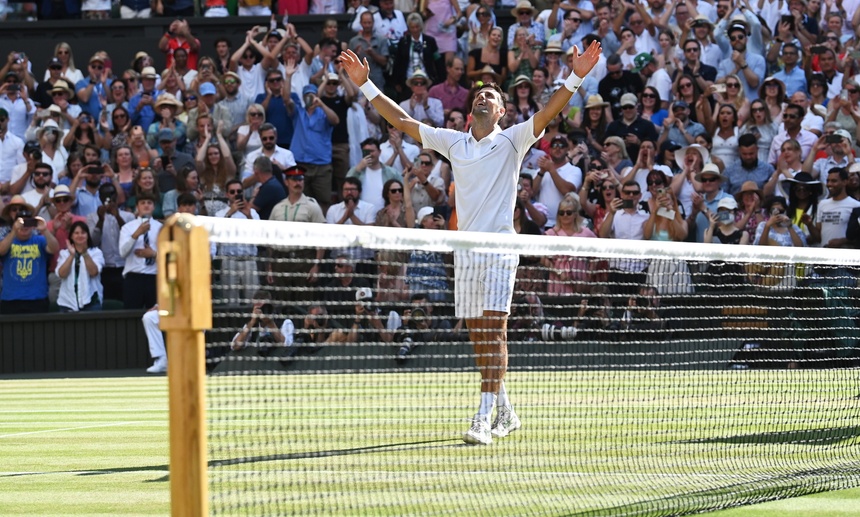 Novak Djokovic wygrywa Wimbledon po raz siódmy. fot. PAP/EPA/NEIL HALL