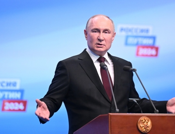 Putin komentuje słowa Macrona o Ukrainie. "Jeszcze nie wszystko stracone"