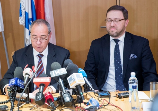 Spotkanie zespołów ds. dialogu z Polski i Izraela trwało cztery godziny. Fot. PAP/EPA