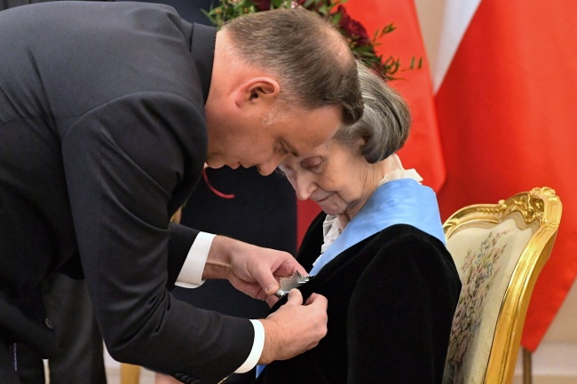 Zofia Stefania Posmysz-Piasecka została odznaczona przez prezydenta Andrzeja Dudę Orderem Orła Białego. Fot. PAP/Piotr Nowak