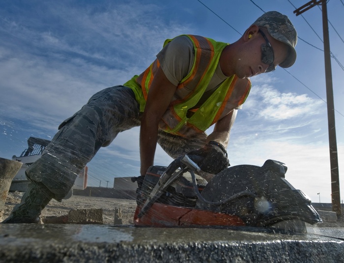 Rzeczywistość finansowa Polaków. Wybijają się dwie kwestie