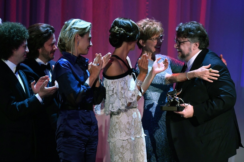 Guillermo del Toro otrzymał nagrodę Złotego Lwa. fot. PAP/EPA/ETTORE FERRARI