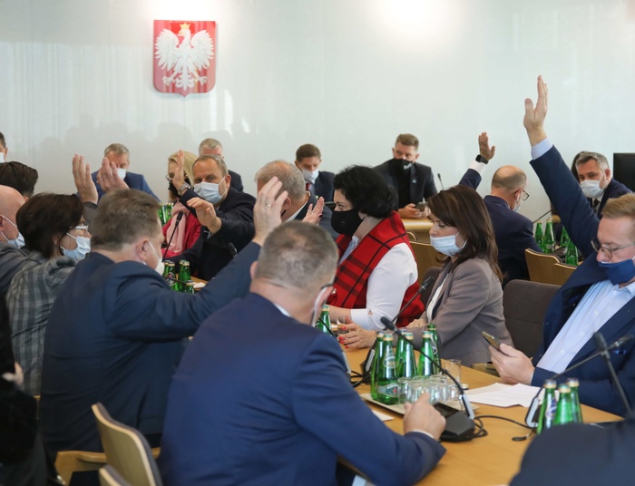 Robert Tyszkiewicz (PO): Rząd skrycie wydaje na płoty, a na przedsiębiorców żałuje