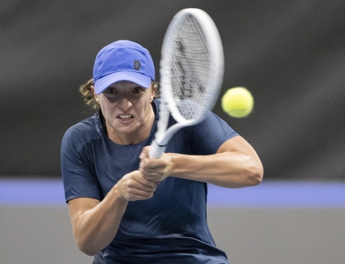 Zanim tenisistki przejdą na mączkę… Niesamowite statystyki Igi Natalii Świątek