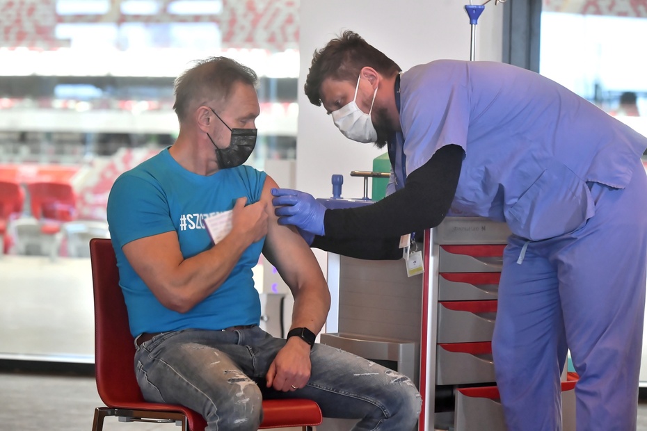 Cezary Pazura jest ambasadorem szczepień na koronawirusa. Fot. PAP/Andrzej Lange