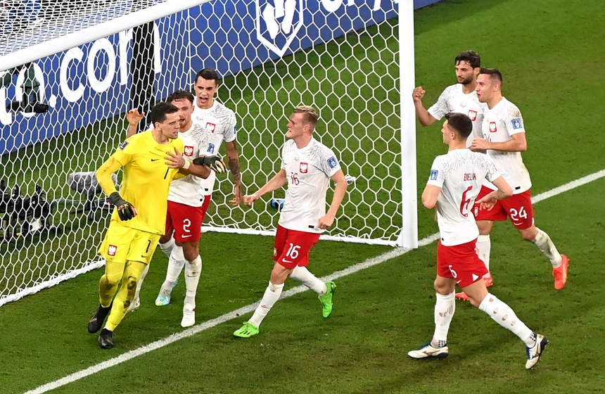 Kluczowy moment dla losów meczu Polska-Argentyna. Obroniony rzut karny przez Wojciecha Szczęsnego. Fot. PAP