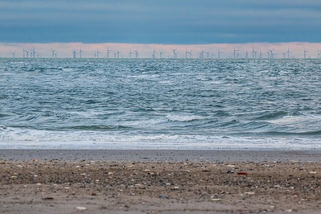 Morskie farmy wiatrowe na Bałtyku są szansą dla gospodarki Polski i innych państw regionu.