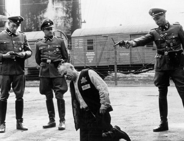 Prof. Grabowski: Niemcy, podzielcie się z nami odpowiedzialnością za Shoah! Sąd: Przeproś!