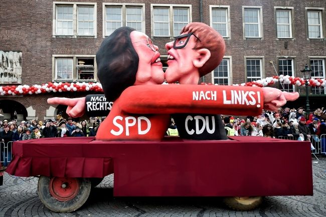 Postacie szefowej CDU i lidera SPD, fot. PAP/EPA/KIRSTEN NEUMANN