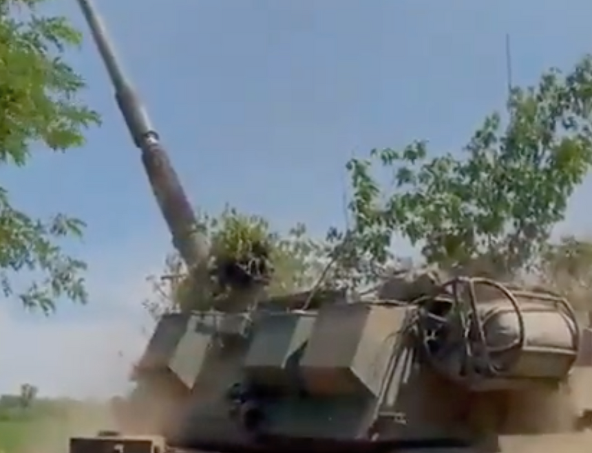 Zasięg broni AHS Krab wynosi nawet do 40 km. Ukraine Weapons Tracker/Twitter