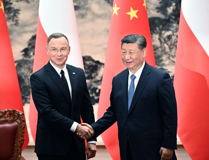 Co wolno Bidenowi, Scholzowi, Macronowi i Tuskowi, tego nie wolno Dudzie