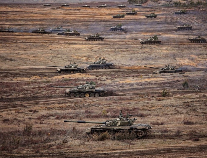 Mieli się wycofywać. Rosja skoncentrowała już blisko 150 tys. żołnierzy w pobliżu Ukrainy