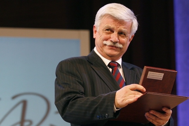 Prof. Franciszek Ziejka obierający tytuł honorowego Ambasadora Polszczyzny, fot. PAP/Andrzej Grygiel