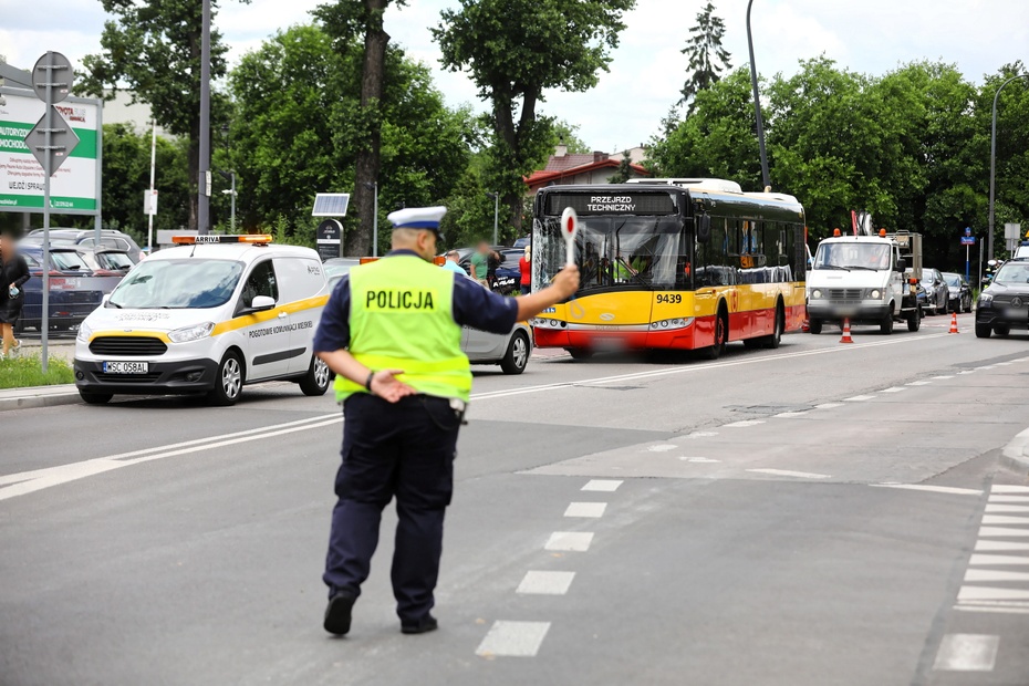 Wypadek autobusu firmy Arriva. Kierowca był pod wpływem narkotyków. Fot. PAP/Rafał Guz