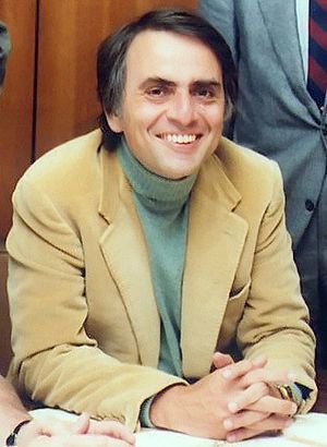 Carl Sagan (1934-1996)
w serialu Cosmos mowil:  "Extraordinary claims require extraordinary evidence" i to powiedzenie rozslawil